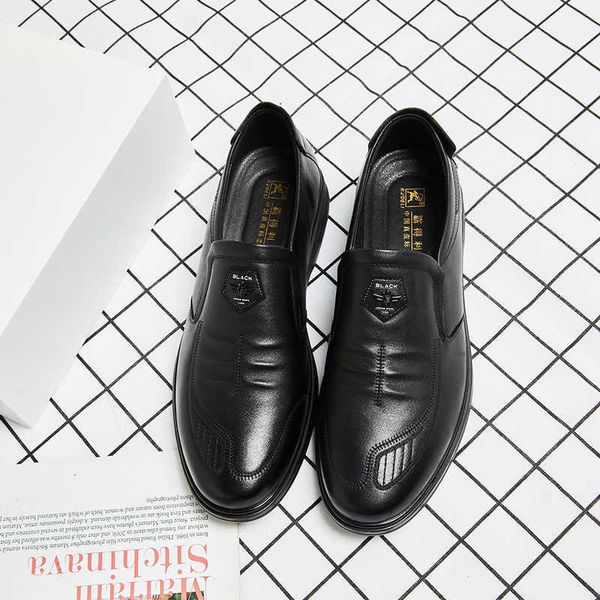 formal leather shoes men's business casual simple british breathable formal fashion one foot pedal, Black
formal leather shoes men's business casual simple british breathable formal fashion one foot pedal, Black