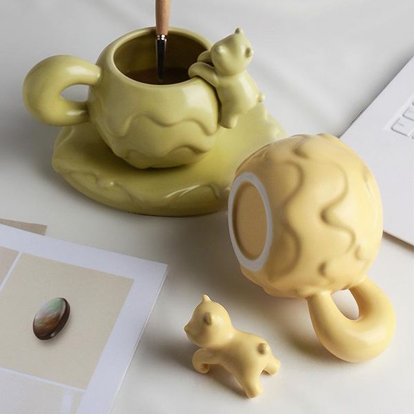mugs 465ml snowball bear ceramic mug fat handle coffee cup and saucer set high temperature heat insulation self stirring
mugs 465ml snowball bear ceramic mug fat handle coffee cup and saucer set high temperature heat insulation self stirring