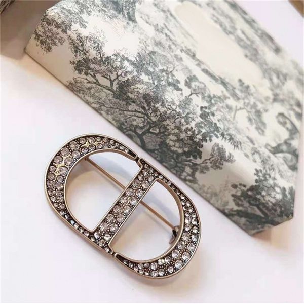 88% off wholesale store 2022 family inlaid with diamond rhinestones versatile brooch hairpin accessories female, Gray
88% off wholesale store 2022 family inlaid with diamond rhinestones versatile brooch hairpin accessories female, Gray