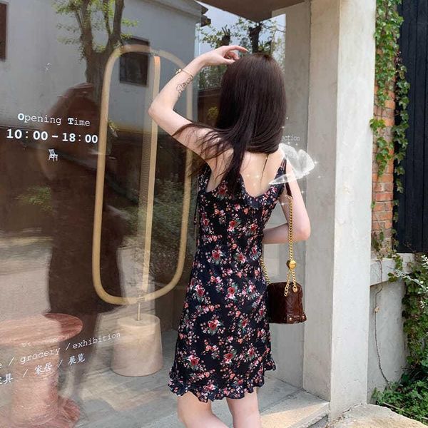 casual dresses 2021 summer woman halter dress black rose floral waist temperament sexy, Black;gray
casual dresses 2021 summer woman halter dress black rose floral waist temperament sexy, Black;gray