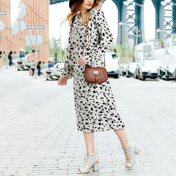 casual dresses large size round neck long sleeve prairie chic lady dress floral bandage women plus elegant swan clothes, Black;gray
casual dresses large size round neck long sleeve prairie chic lady dress floral bandage women plus elegant swan clothes, Black;gray