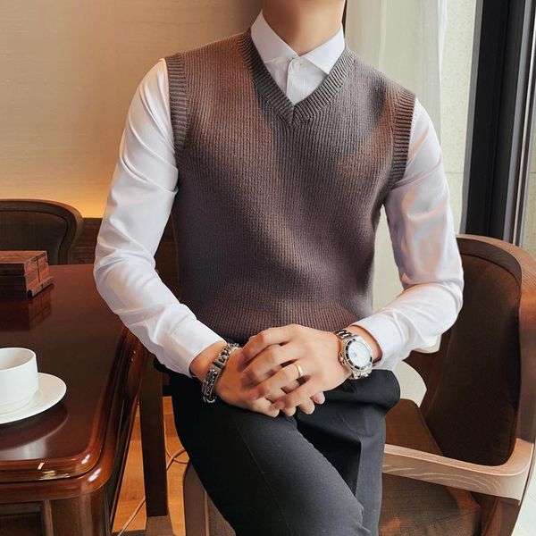 men's sweaters 2021 autumn winter sweater vest men sleeveless knitted solid color casual slim v-neck business social clothing, White;black
men's sweaters 2021 autumn winter sweater vest men sleeveless knitted solid color casual slim v-neck business social clothing, White;black