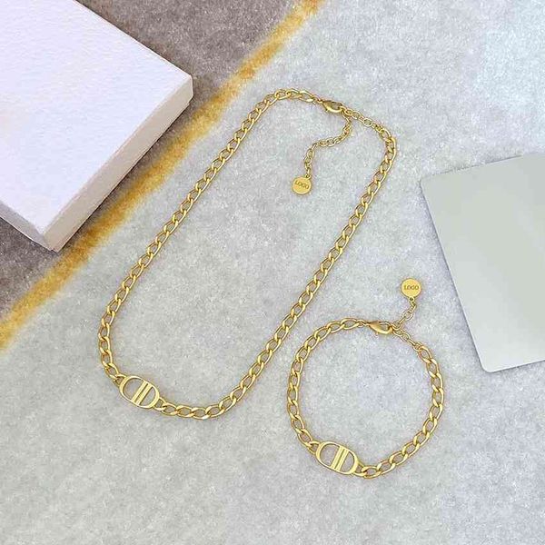 american brand european necklace set sell women new for and cd- bracelet fashion jewelry holiday gift, Red;brown
american brand european necklace set sell women new for and cd- bracelet fashion jewelry holiday gift, Red;brown