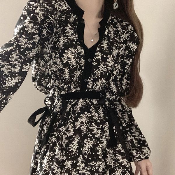 ruffle woman dress floral long sleeve plus size chiffon dresses black purple clothes 2021 summer korean elegant fashion, Black;gray
ruffle woman dress floral long sleeve plus size chiffon dresses black purple clothes 2021 summer korean elegant fashion, Black;gray