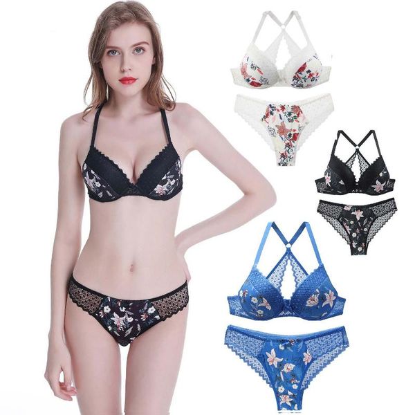 bras 2021 summer bra set printed large size women's underwear and charming embroidered lace edge gathering ladies underpants, Red;black
bras 2021 summer bra set printed large size women's underwear and charming embroidered lace edge gathering ladies underpants, Red;black