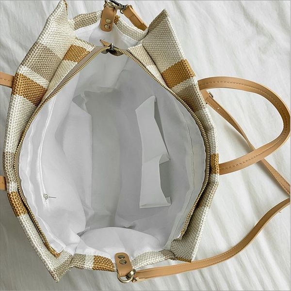 evening bags super fire bag summer canvas handbag 2021 korean large capacity fashionable color striped woman cow leather casual tote
evening bags super fire bag summer canvas handbag 2021 korean large capacity fashionable color striped woman cow leather casual tote