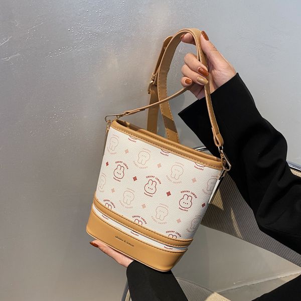 hangbags this year, small bags and women's are popular. the style is versatile. autumn winter single shoulder messenger
hangbags this year, small bags and women's are popular. the style is versatile. autumn winter single shoulder messenger