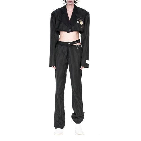 women's two piece pants high street est 2021 designer runway suit set emblem pendant short coat two-piece, White
women's two piece pants high street est 2021 designer runway suit set emblem pendant short coat two-piece, White