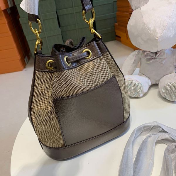 crossbody bag designer women 2022 paris fashion week daily work wallet letter woven pu leather trend one shoulder removable strap brands no
crossbody bag designer women 2022 paris fashion week daily work wallet letter woven pu leather trend one shoulder removable strap brands no