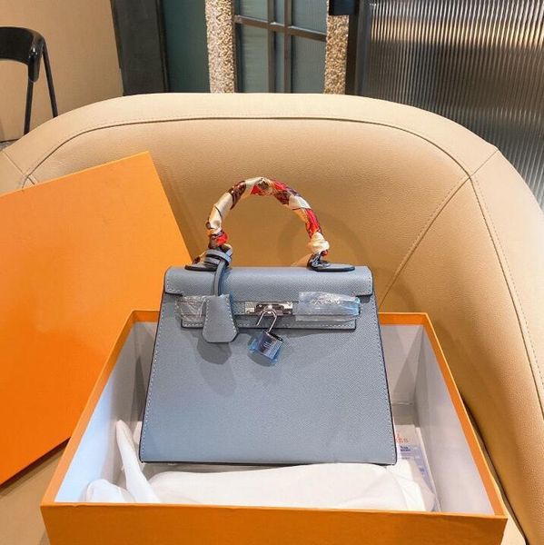 2021 new female original fashion handbag 30 cm gold silver buckle bag 1588