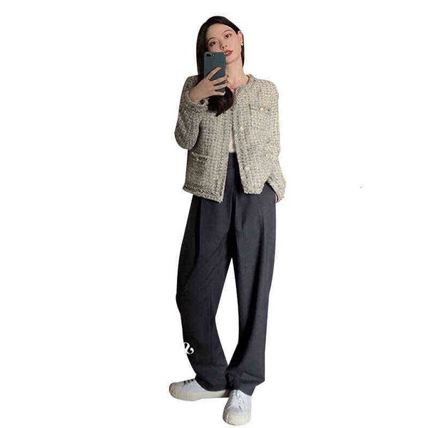spring 2021 tweed fried street celebrities short hong kong style coat small fragrance women autumn and winter, Black;brown
spring 2021 tweed fried street celebrities short hong kong style coat small fragrance women autumn and winter, Black;brown