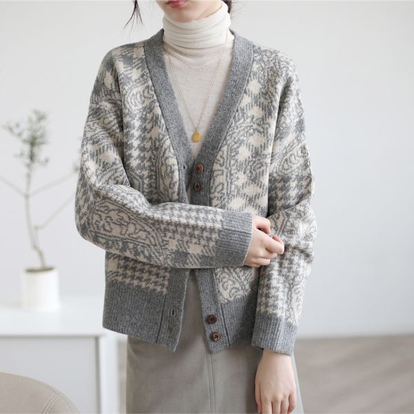 floral cardigan women sweater black vintage plaid knitted outwears 2021 fall new clothes long sleeve casual fashion top, Black;brown
floral cardigan women sweater black vintage plaid knitted outwears 2021 fall new clothes long sleeve casual fashion top, Black;brown