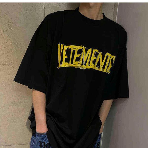 2021 vetement t-shirt men women 1:1 loose oversized high-quality letter printing casual all-match short-sleeved shirt g1207, White;black
2021 vetement t-shirt men women 1:1 loose oversized high-quality letter printing casual all-match short-sleeved shirt g1207, White;black