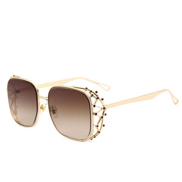 sunglasses 2021 diamond model poster fashionista outdoor simple street shooting, White;black
sunglasses 2021 diamond model poster fashionista outdoor simple street shooting, White;black