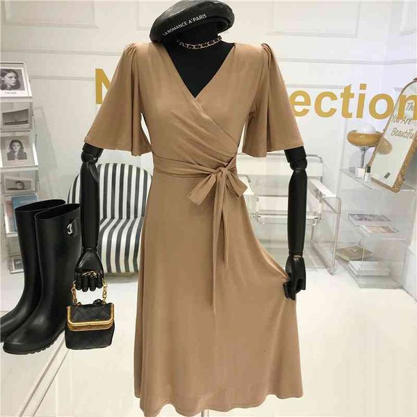spring summer 2021 fashion niche design v-neckline up the length high waist dress with fine background, Black;gray
spring summer 2021 fashion niche design v-neckline up the length high waist dress with fine background, Black;gray