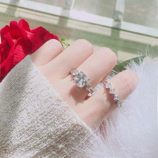cluster rings 2 pieces / set of shiny austrian crystal fashion ring female model wearing jewelry ladies women /girls wedding, Golden;silver
cluster rings 2 pieces / set of shiny austrian crystal fashion ring female model wearing jewelry ladies women /girls wedding, Golden;silver