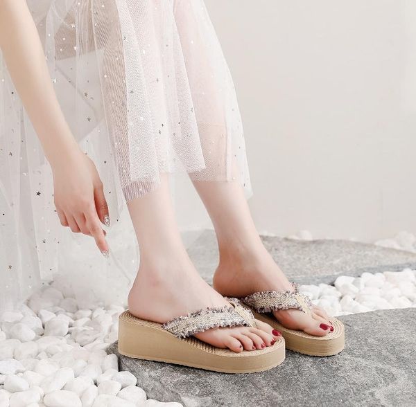 on a wedge low high-heeled shoes lady womens slippers outdoor shale female beach slides rubber flip flops sabot hawaiian rome pu, Black
on a wedge low high-heeled shoes lady womens slippers outdoor shale female beach slides rubber flip flops sabot hawaiian rome pu, Black