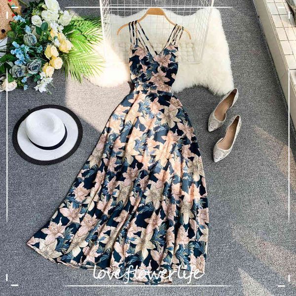 summer women floral print long dress v-neck backless strape dresses female elegant bohemian party maxi dress vestido 210521, Black;gray
summer women floral print long dress v-neck backless strape dresses female elegant bohemian party maxi dress vestido 210521, Black;gray
