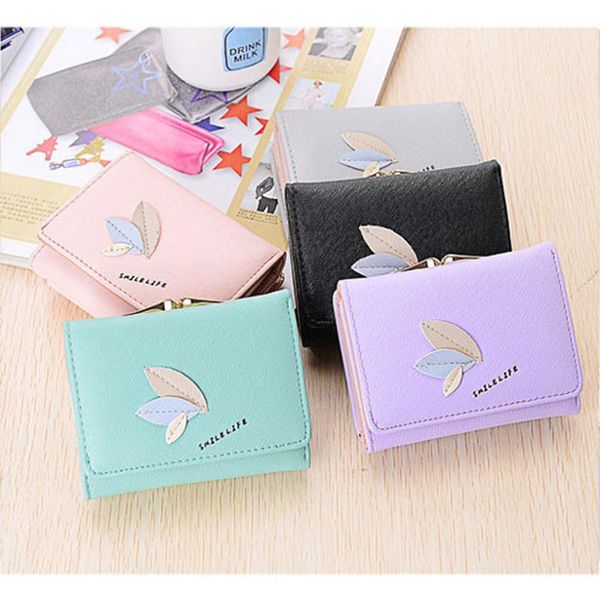 wallets 2021 female short wallet korean trend simple buckle women's cute coin purse, Red;black
wallets 2021 female short wallet korean trend simple buckle women's cute coin purse, Red;black