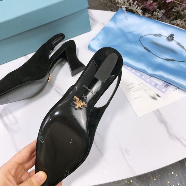 2021 good quality fashion women luxurys designers shoes designer sandals womens luxury high heels sandal dress shoess with box size 35-41 -g, Black
2021 good quality fashion women luxurys designers shoes designer sandals womens luxury high heels sandal dress shoess with box size 35-41 -g, Black