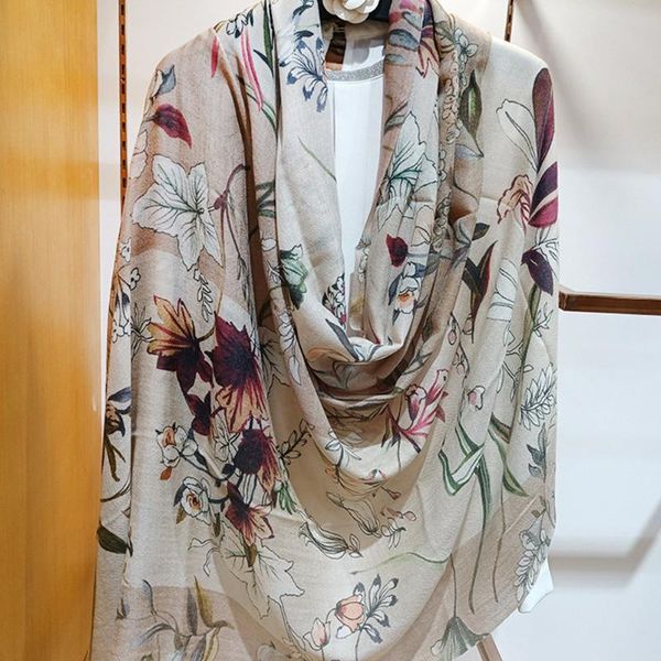scarves high-end elegant women's fine printed quality cashmere beard edge soft warm long scarf shawl, Blue;gray
scarves high-end elegant women's fine printed quality cashmere beard edge soft warm long scarf shawl, Blue;gray