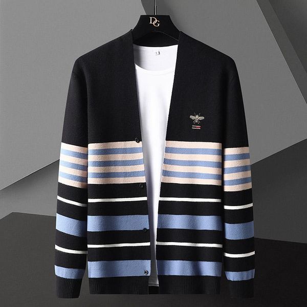 men's sweaters hip hop bee printed cardigan men 2021 fashion mens cardigans korean autumn winter wool sweater coat male jackets, White;black
men's sweaters hip hop bee printed cardigan men 2021 fashion mens cardigans korean autumn winter wool sweater coat male jackets, White;black