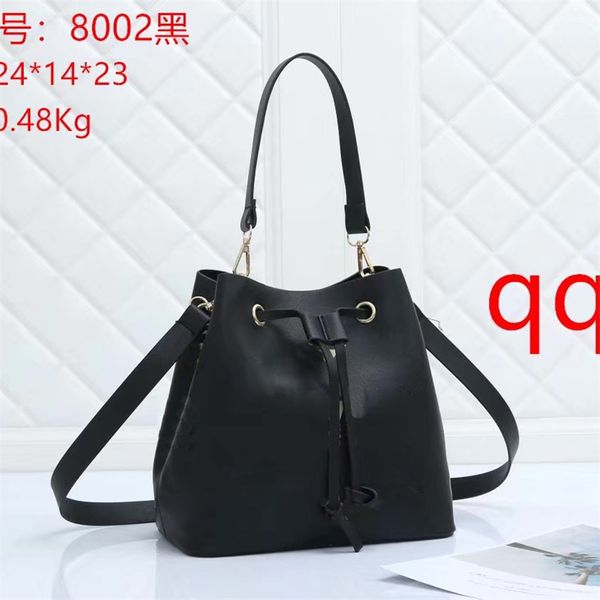 2021 atmosphere style luxury fashion tote bags female woman mini tourism street design bag high-end
2021 atmosphere style luxury fashion tote bags female woman mini tourism street design bag high-end