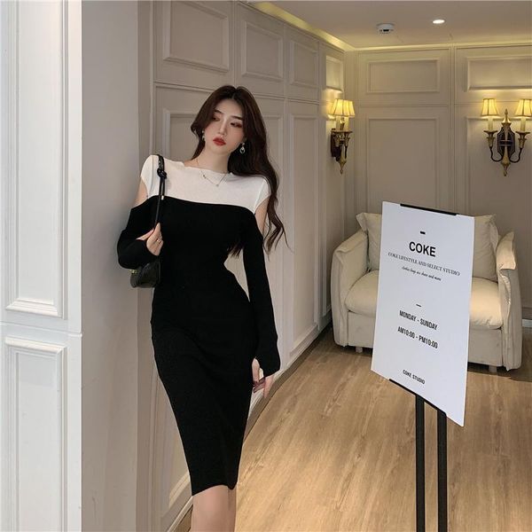 make the very south temperament anchor clothing design feeling hollow out color matching render knitting dress casual dresses, Black;gray
make the very south temperament anchor clothing design feeling hollow out color matching render knitting dress casual dresses, Black;gray