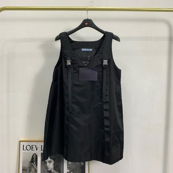 two piece dress peony p family 21 early spring triangle label age reducing a-line short skirt with adjustable nylon sleeveless loose, White
two piece dress peony p family 21 early spring triangle label age reducing a-line short skirt with adjustable nylon sleeveless loose, White