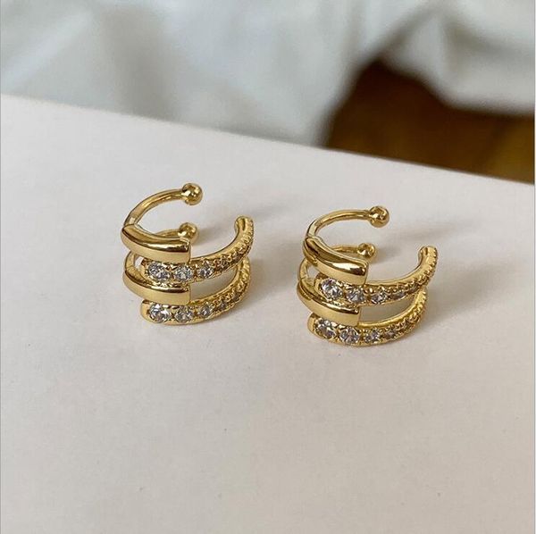 2021 fashion gold full diamond clip-on & screw back female luxury all-match gift for lover ear bone clip does not fade, Silver
2021 fashion gold full diamond clip-on & screw back female luxury all-match gift for lover ear bone clip does not fade, Silver