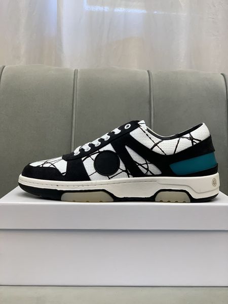 cowhide stitching design men's casual shoes fashion luxury designer doodle pattern flat sneakers personality geometric block non-slip o, Black
cowhide stitching design men's casual shoes fashion luxury designer doodle pattern flat sneakers personality geometric block non-slip o, Black