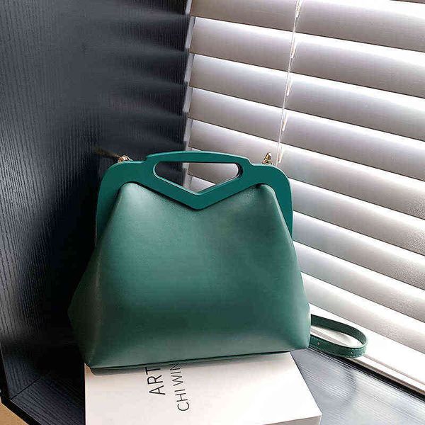shopping bags brand triangle hand for women leather shoulder fashion purses and handbags luxury designer crossbody 220309
shopping bags brand triangle hand for women leather shoulder fashion purses and handbags luxury designer crossbody 220309