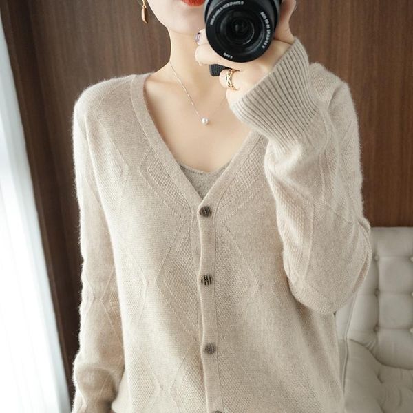 women's knits & tees 2021 spring and autumn cashmere sweater 100% pure wool v-neck cardigan slim large size color knitted top, White
women's knits & tees 2021 spring and autumn cashmere sweater 100% pure wool v-neck cardigan slim large size color knitted top, White