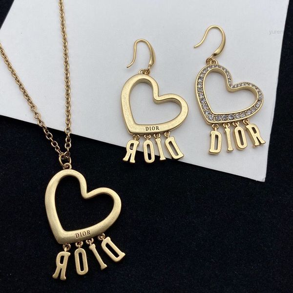 luxury designer fashion necklace d family love earrings 2021 net red heart letter earrings female, Red;brown
luxury designer fashion necklace d family love earrings 2021 net red heart letter earrings female, Red;brown