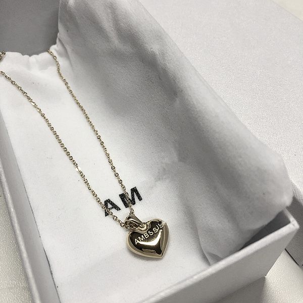 fashionable heart-shaped pendant necklace. titanium steel gold-plated and never faded necklace jewelry suitable for women, Silver
fashionable heart-shaped pendant necklace. titanium steel gold-plated and never faded necklace jewelry suitable for women, Silver