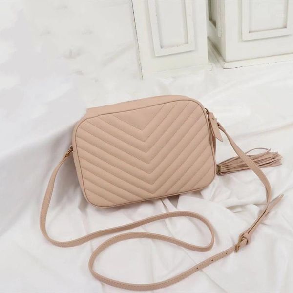 evening bags the 2021 lady crossbody bag is slim and upright made of calfskin with fiorkmanshipperfectdesignhandbagsone-shoulder1
evening bags the 2021 lady crossbody bag is slim and upright made of calfskin with fiorkmanshipperfectdesignhandbagsone-shoulder1