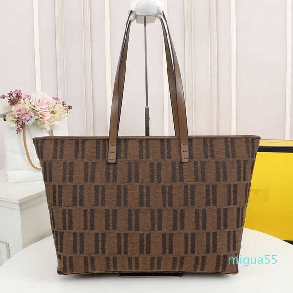 graceful classic handbag lady tote letter plain color large capacity package shopping bags vintage style shoulder bag women handbags
graceful classic handbag lady tote letter plain color large capacity package shopping bags vintage style shoulder bag women handbags