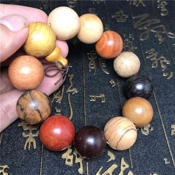 chinese-style products a batch of low-cost wooden bracelets, duobao sandalwood chicken wing wood blood dragon bracelet, single circle men
chinese-style products a batch of low-cost wooden bracelets, duobao sandalwood chicken wing wood blood dragon bracelet, single circle men