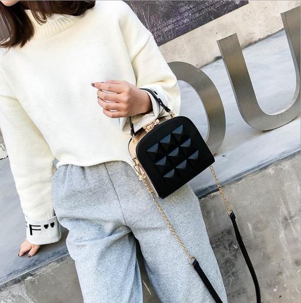 shoulder bags hbp women's bag autumn/winter trendy european and american rhombus handbags personality fashion western style one-shoulde
shoulder bags hbp women's bag autumn/winter trendy european and american rhombus handbags personality fashion western style one-shoulde