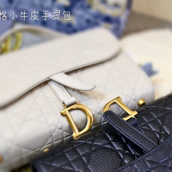 women luxurys designers handbag d casual and fashionable hand-held cross carrying small fragrant cowhide one shoulder bag
women luxurys designers handbag d casual and fashionable hand-held cross carrying small fragrant cowhide one shoulder bag