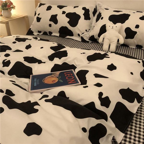 bedding set 2 people bed adornment duvet cover bedclothes for the house 240x220 and covers sheets 150 sets
bedding set 2 people bed adornment duvet cover bedclothes for the house 240x220 and covers sheets 150 sets