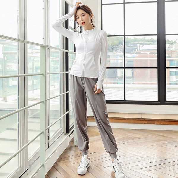 luxury women's tracks yoga cloth yoga profsional high-end fashion autumn and winter gym outdoor sport's morning running suit, Gray
luxury women's tracks yoga cloth yoga profsional high-end fashion autumn and winter gym outdoor sport's morning running suit, Gray