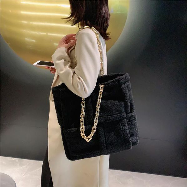 evening bags lamb hair tote bag women 2021 trendy chain large capacity one-shoulder portable furry handbag autumn and winter underarm
evening bags lamb hair tote bag women 2021 trendy chain large capacity one-shoulder portable furry handbag autumn and winter underarm