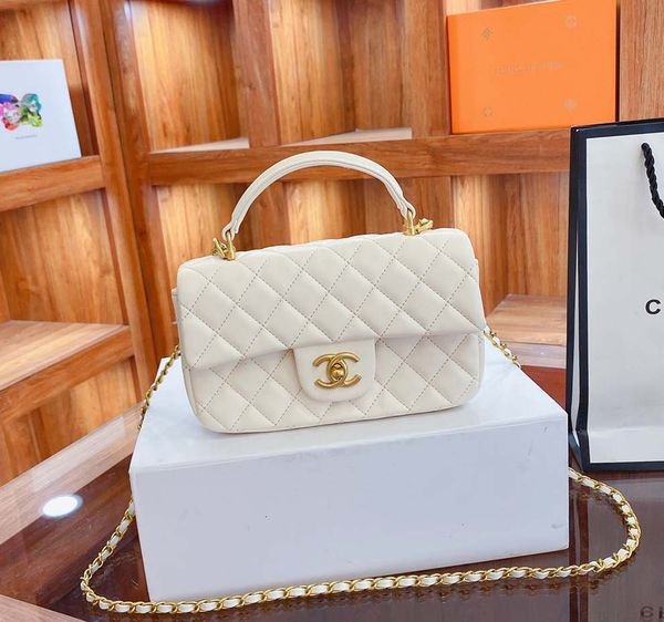 fashion designer bags women handbag crossbody messenger shoulder chain bag good quality leather purses ladies high capacity v-shape rhombic
fashion designer bags women handbag crossbody messenger shoulder chain bag good quality leather purses ladies high capacity v-shape rhombic