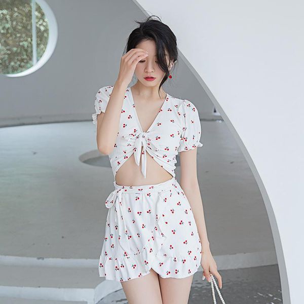 one-piece suits floral print swimdress short sleeve bathsuit cut out swimsuit bandage swim monokini push up bathers beach swimwear
one-piece suits floral print swimdress short sleeve bathsuit cut out swimsuit bandage swim monokini push up bathers beach swimwear