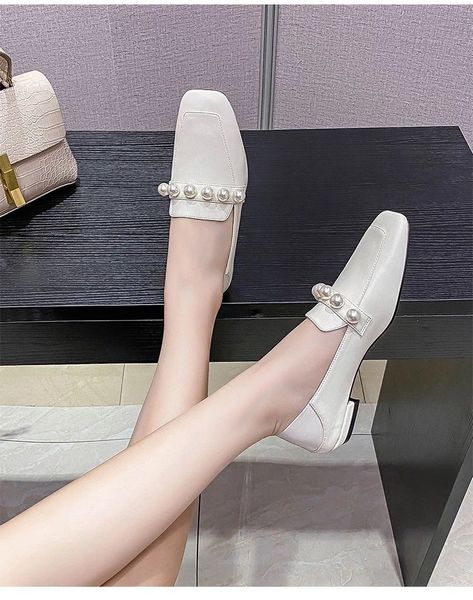 sw shoes women's autumn winter new style two small pearl leather with square head and one flat sole single shoe, Black 
sw shoes women's autumn winter new style two small pearl leather with square head and one flat sole single shoe, Black