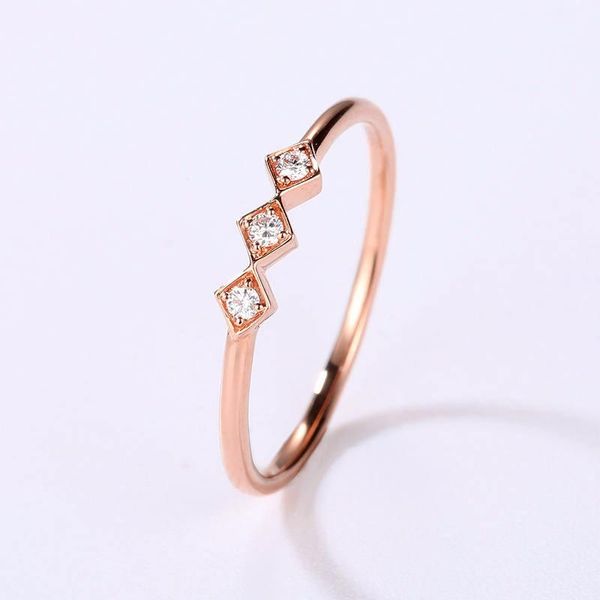 cluster rings european and american rose gold ladies small broken diamond zircon engagement ring fashion romantic luxury jewelry gift, Golden;silver
cluster rings european and american rose gold ladies small broken diamond zircon engagement ring fashion romantic luxury jewelry gift, Golden;silver