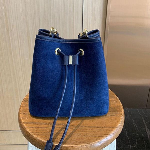 evening bags suede bucket for women 2021 luxury handbags all match boutique polyester party sac luxe
evening bags suede bucket for women 2021 luxury handbags all match boutique polyester party sac luxe