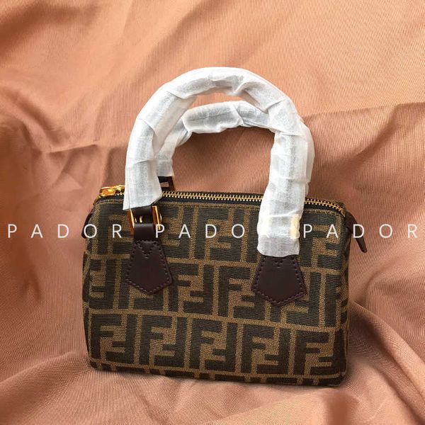 women luxurys designers bags 2021 womens handbags purses designer crossbody wallet bag louisbags_18 style cross carrying laohua boston pillo
women luxurys designers bags 2021 womens handbags purses designer crossbody wallet bag louisbags_18 style cross carrying laohua boston pillo