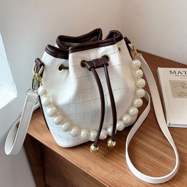 evening bags european and american hit color small bag 2021 trendy fashion ladies luxury casual leather messenger one-shoulder bucket
evening bags european and american hit color small bag 2021 trendy fashion ladies luxury casual leather messenger one-shoulder bucket